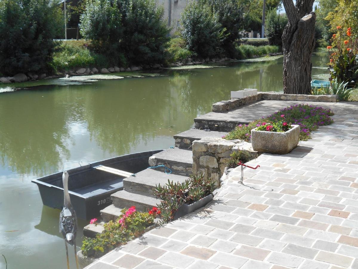 Marais Poitevin Bord Riviere Peche ,Barque, Velos, Wifi, Linge, Cheminee, Cuisine, Terrain De Boules La Taillee Екстериор снимка