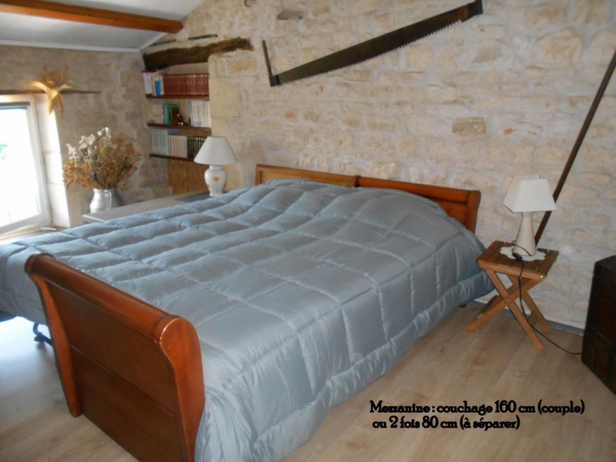 Marais Poitevin Bord Riviere Peche ,Barque, Velos, Wifi, Linge, Cheminee, Cuisine, Terrain De Boules La Taillee Екстериор снимка